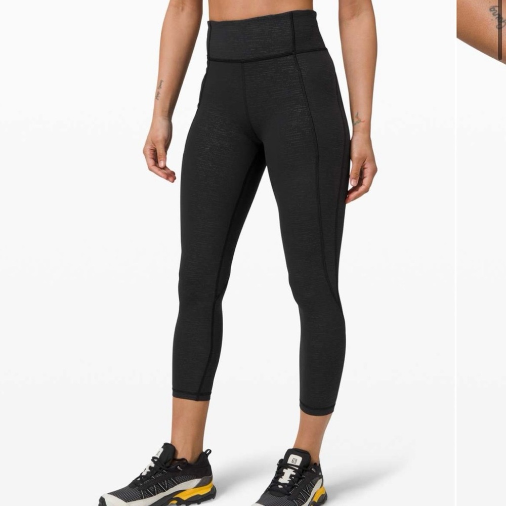 Lululemon Time To Sweat Crop 23" Size 6 Emboss Black Running Pockets Reflective